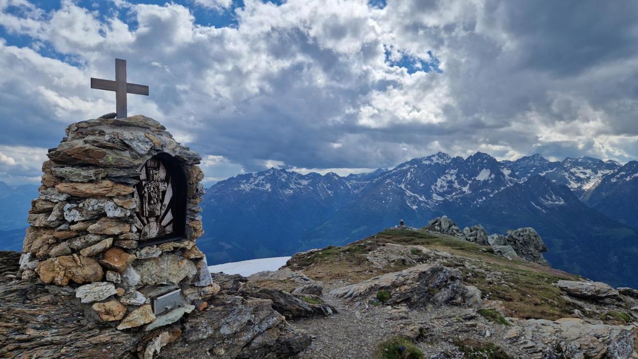 Almgasthaus Glocknerblick Гроскирххайм Экстерьер фото
