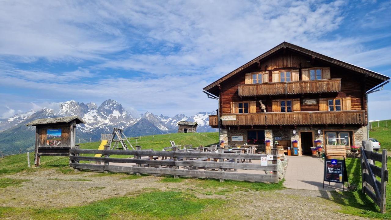 Almgasthaus Glocknerblick Гроскирххайм Экстерьер фото